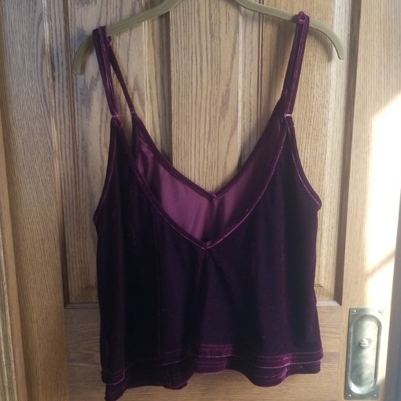 Tobi Burgundy Velvet Tank Top - Picture 4 of 7